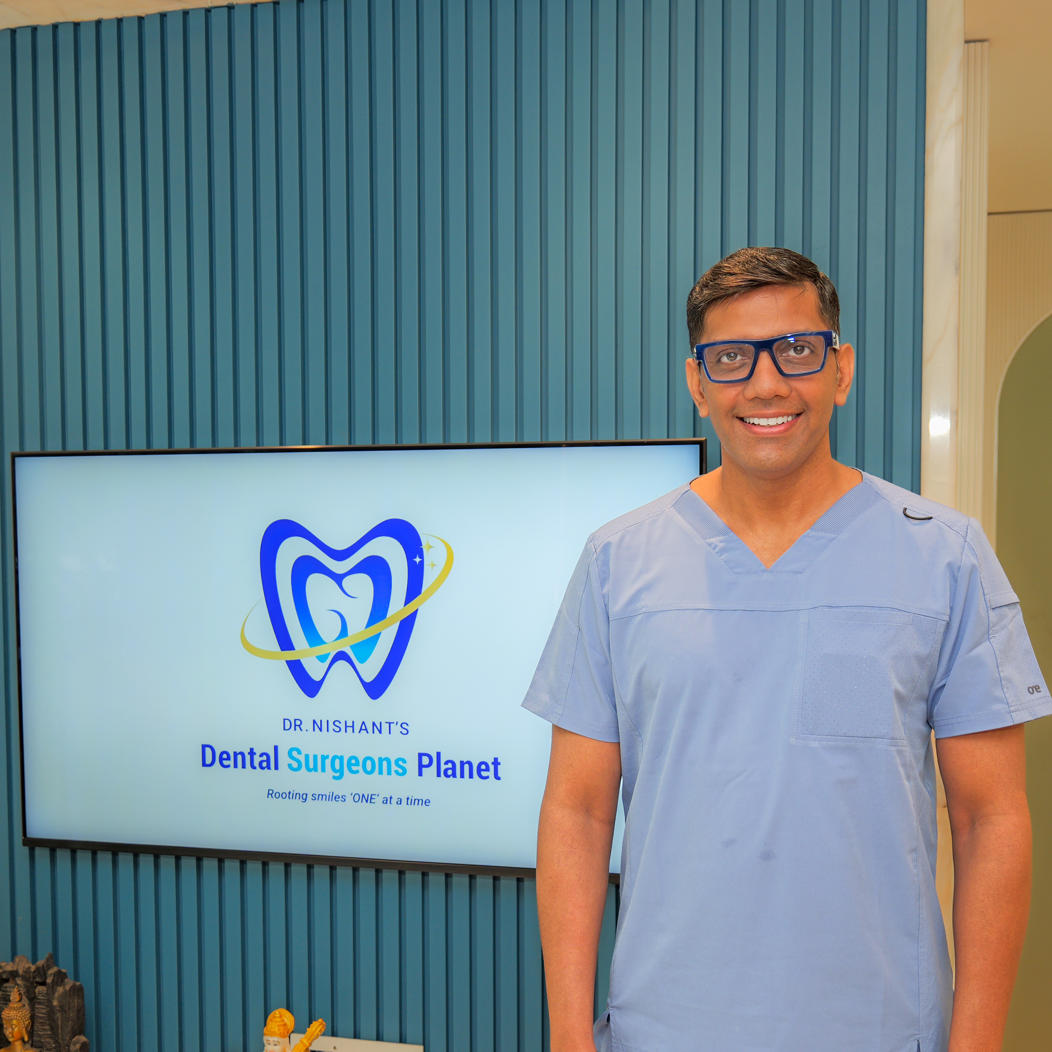 Dr Meet oral surgeon specialist performing advanced dental procedures in Mumbai