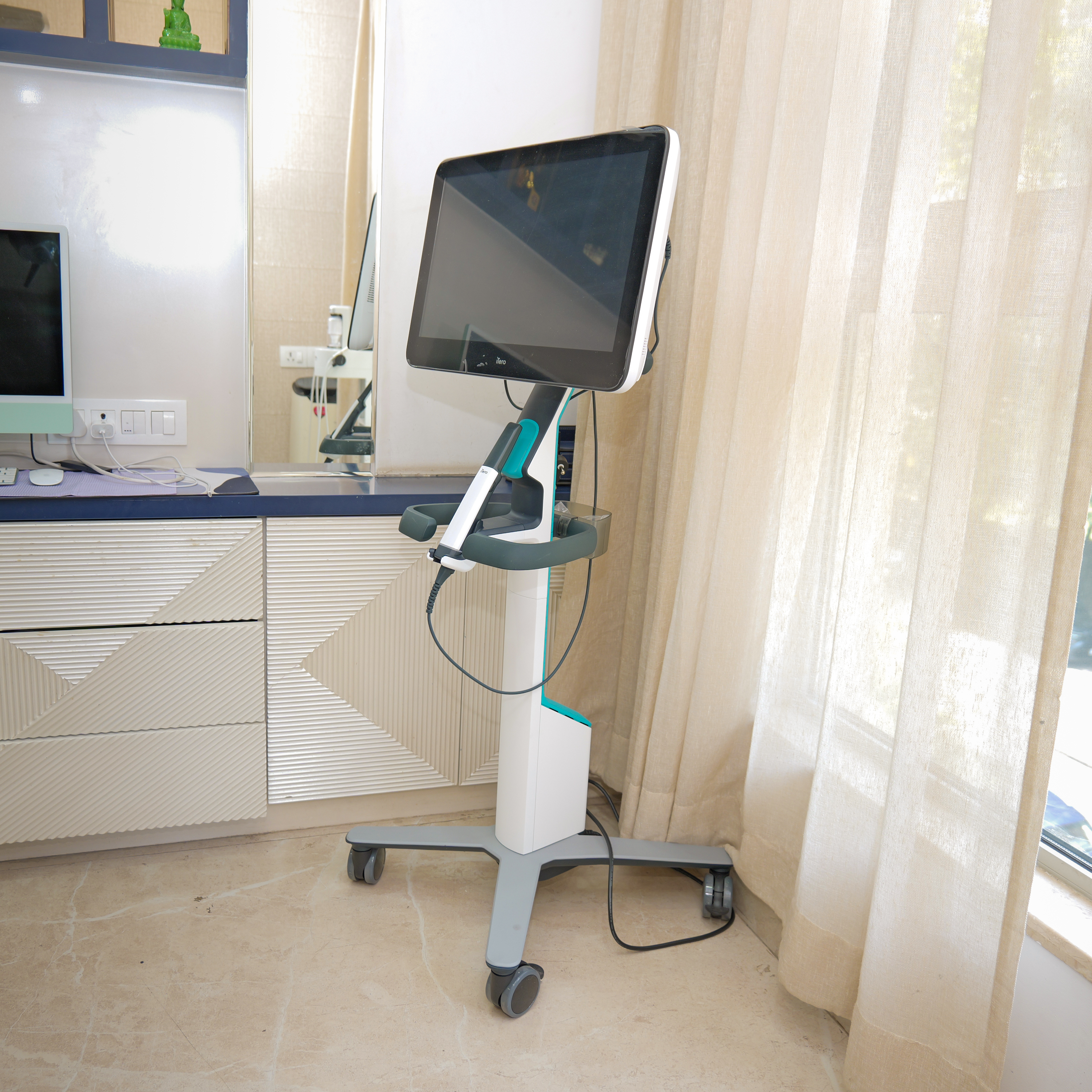 Ultrasonic cleaner for dental instruments sterilization in Powai Mumbai clinic